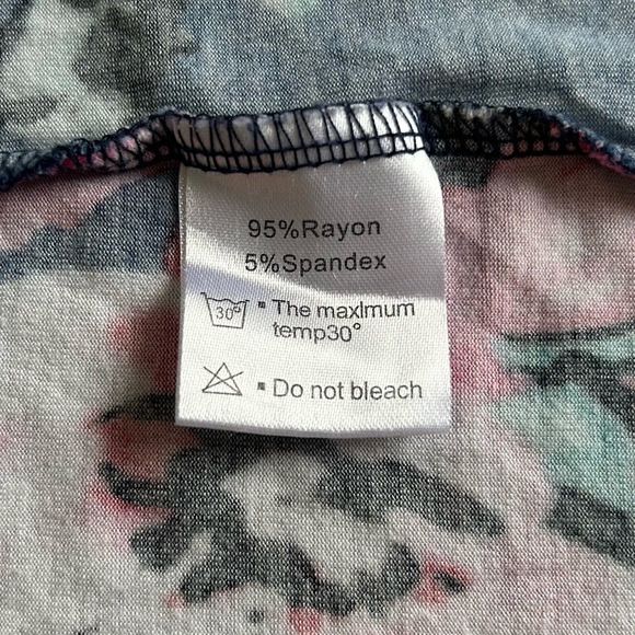 Women’s Floral Print Long Dress w/ Pockets Size 2X - Picture 5 of 5